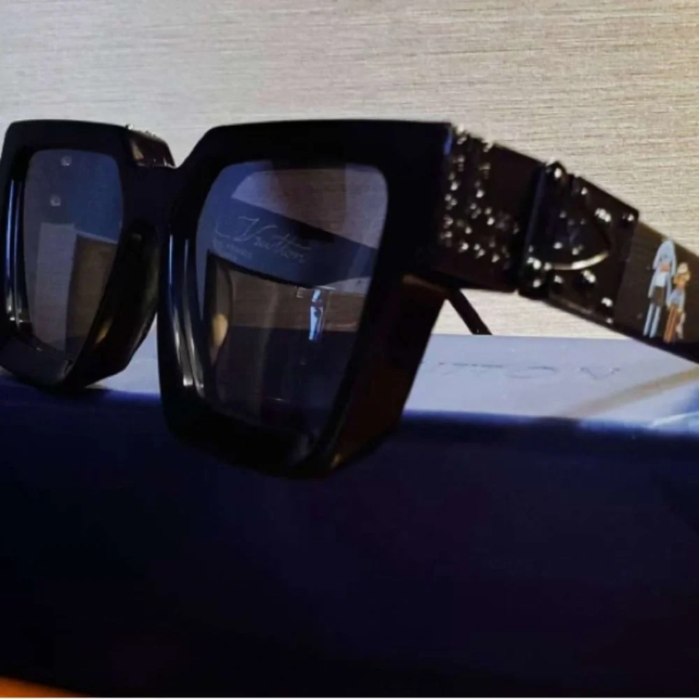 Louis Vuitton 1.1 Millionaire Sunglasses Cartoon Friends Monogram Black Designer - Picture 10 of 16